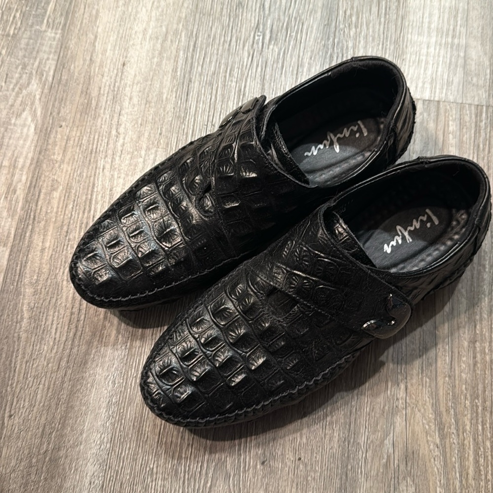 Black Men’s Loafers Sz 7